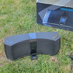 Kicker Amphitheatre Speaker Subwoofer Bluetooth