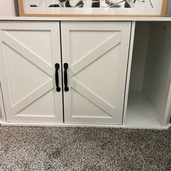 Litter box cabinet