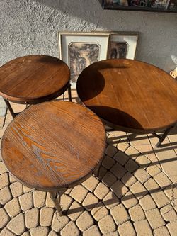 Set of coffee tables