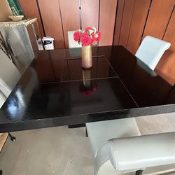 Copenhagen Square Dining Table (4.5 ft) With 4 Leather Chairs