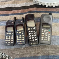 Lot of 4 Vintage 1990s Cell Phones – Nokia, L.A. Cellular, CellularOne – Untested, Movie Prop or Collector Set  ⸻  Description:  Lot of four vintage 1