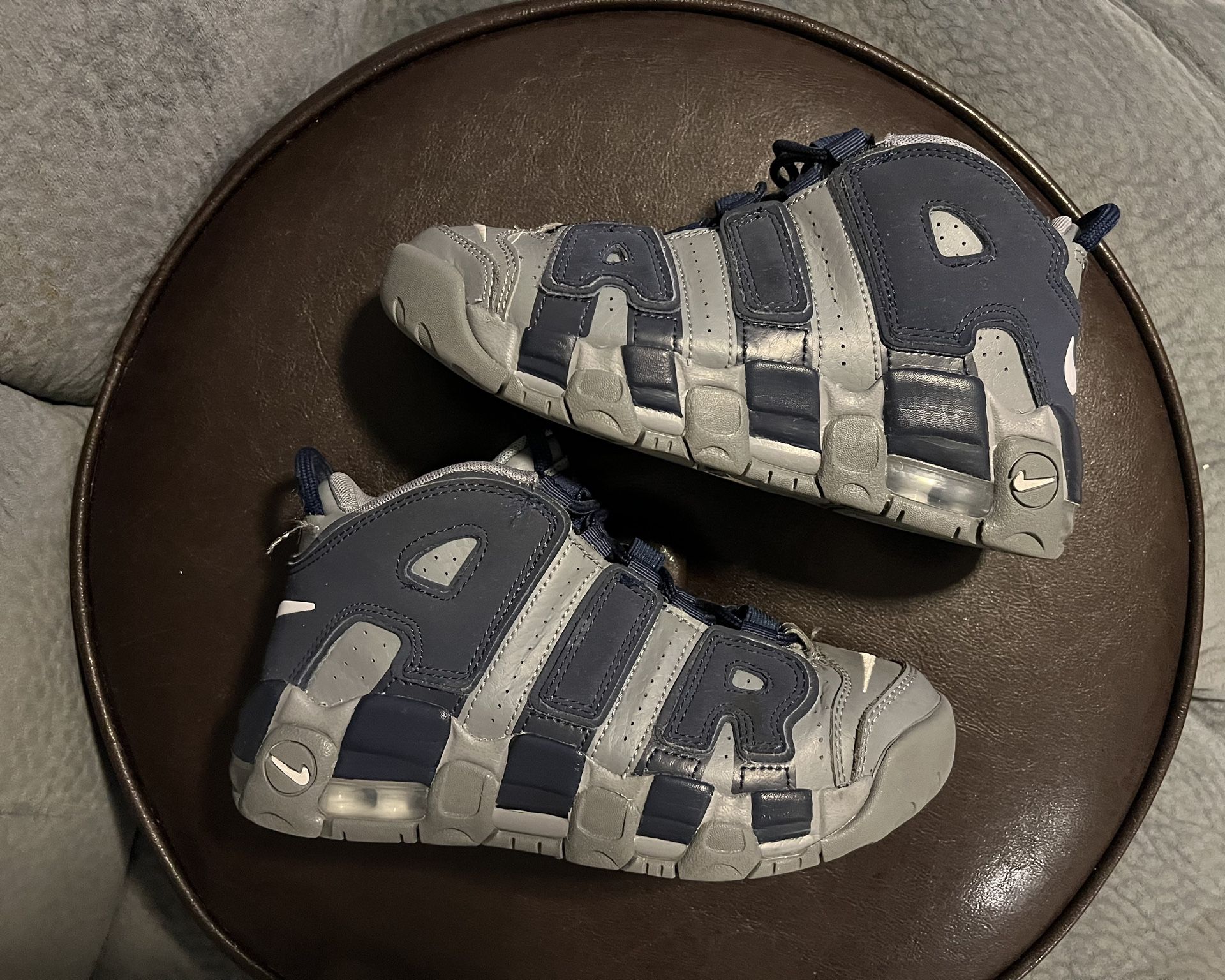 NIKE AIR MORE UPTEMPO/ COOL GREY/MIDNIGHT NAVY-WHITE size 3y