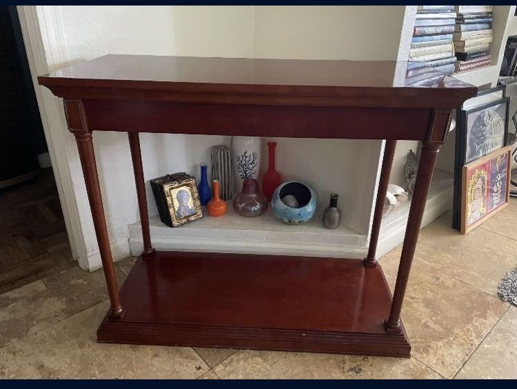 Bombay Company ‘96 Console / Entry Table 