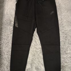 Nike Tech Sweatpants