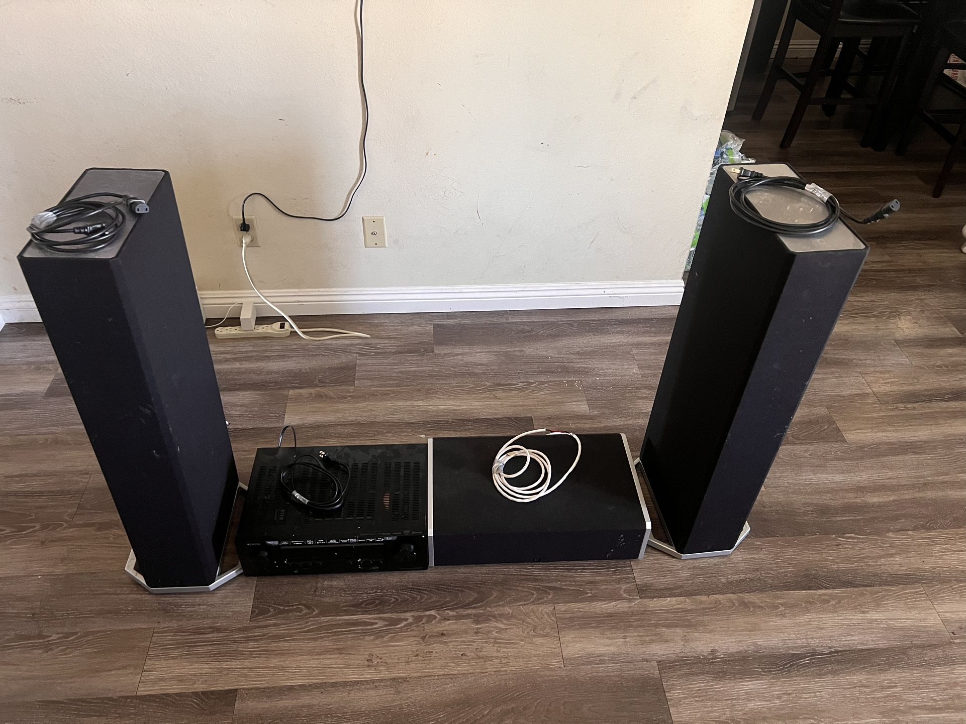  Surround Sound System 
