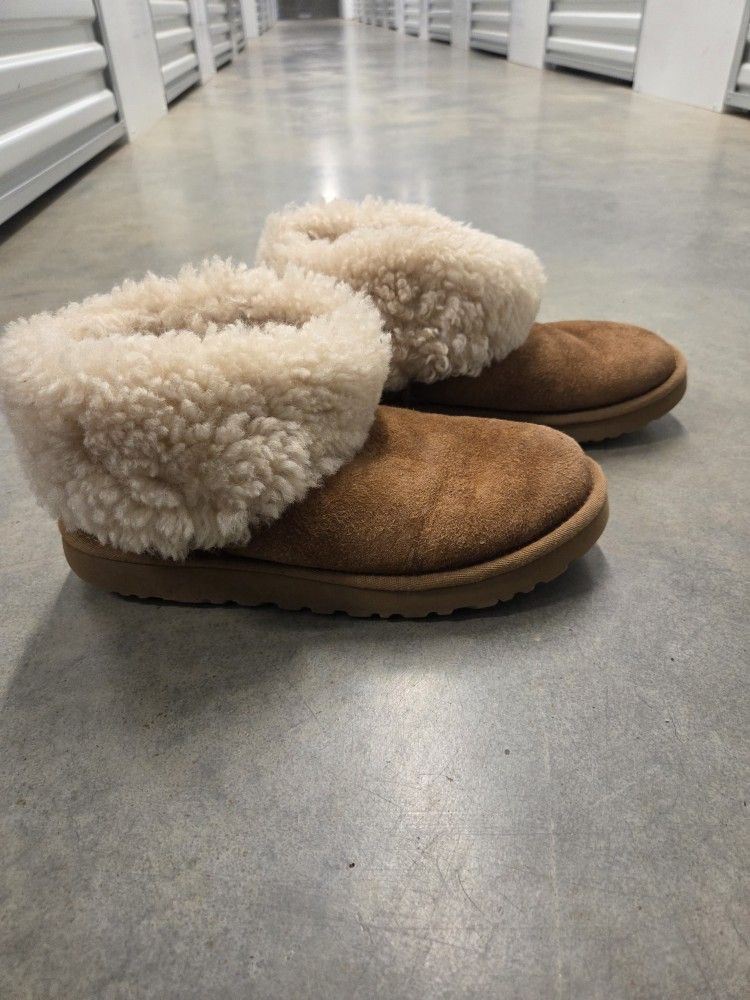 UGG Women's Mini Fluff Leather Boots