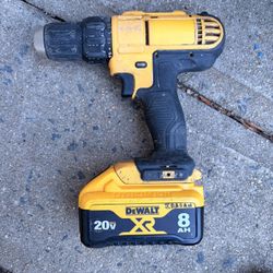 Dewalt 20v Power Drill With 8ah Extended Battery