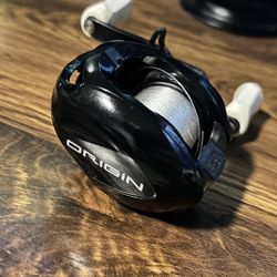 13 Fishing Origin A Fishing Reel