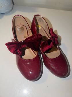 Girls (13) Mary Jane   Red shoes