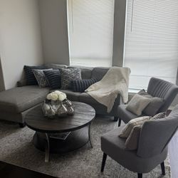 For sale: complete living room set/En Venta Juego De Sala Completo 