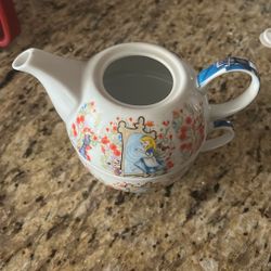 Alice In Wonderland Cup And Teapot