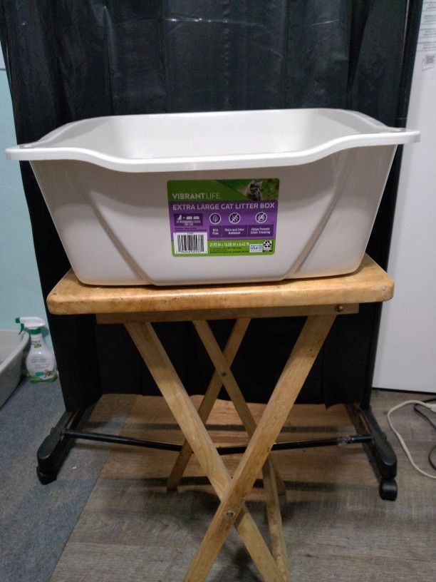 Extra Large Cat Litter Box.