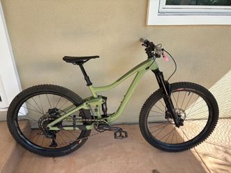 Giant trance