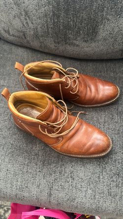 Men’s shoes size 9.5 m