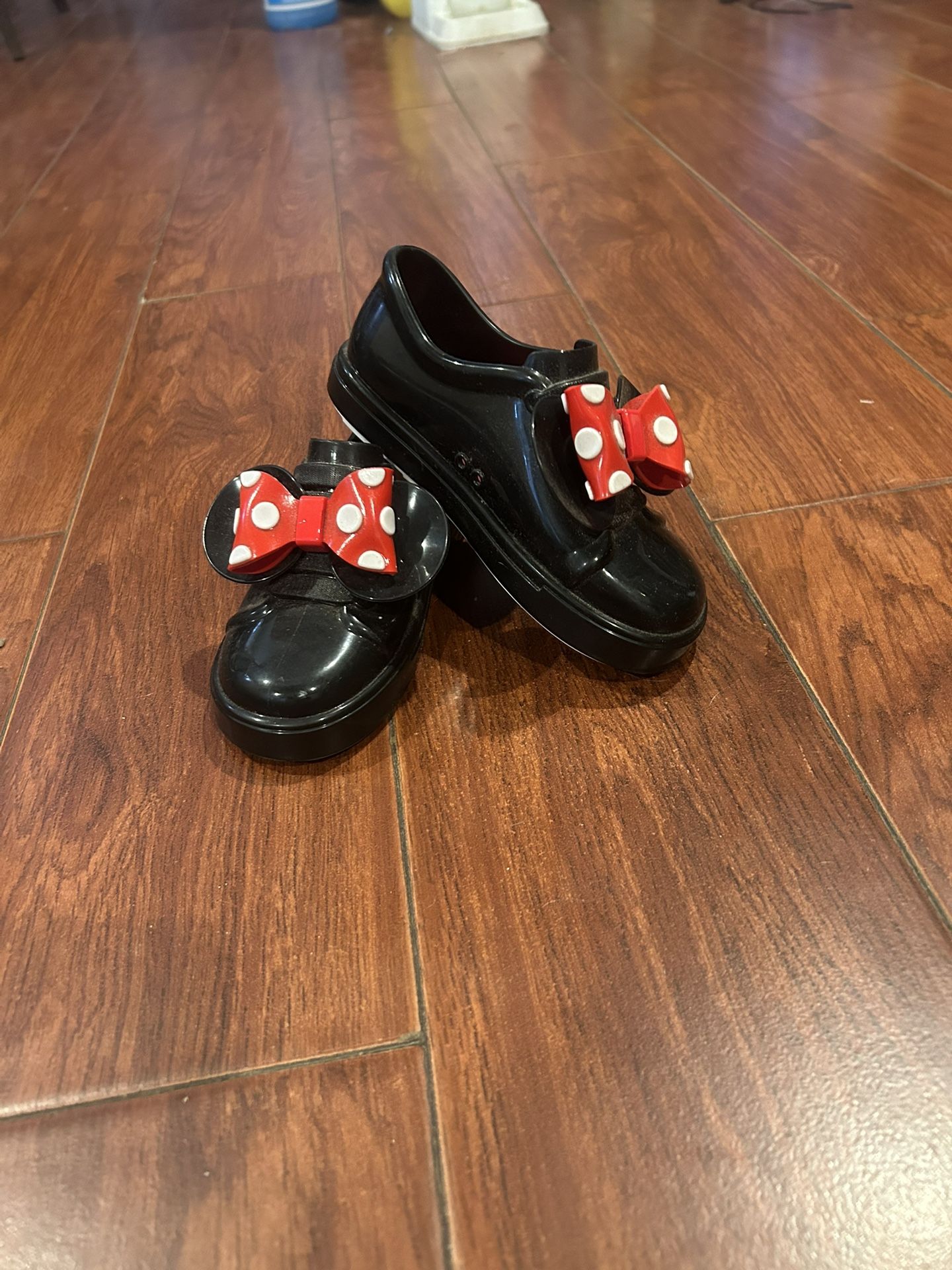 Little girls, Minnie, mouse shoes