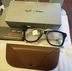 Meta glasses