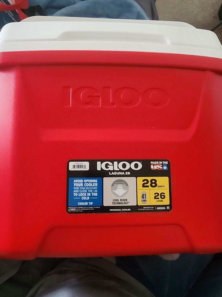 28 Quart Igloo Cooler