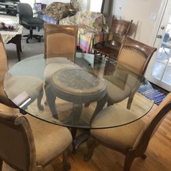 Kitchen, table and chairs