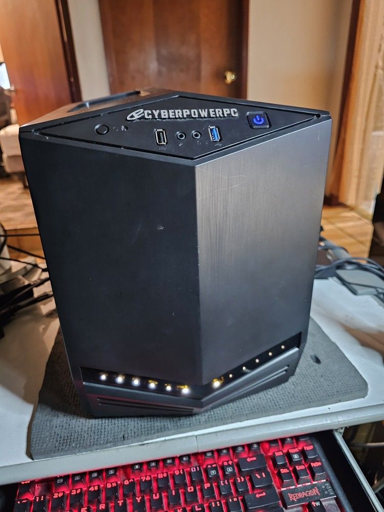 Gaming Mini ITX ASRock X99E XTREME Series PC. i7-3.60GHz-CPU 16GB Ram 1TB SSD GPU: GTX