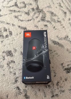JBL Speaker flip essential  2