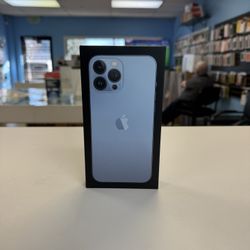 13 Pro Max Unlocked 1TB Excellent Condition