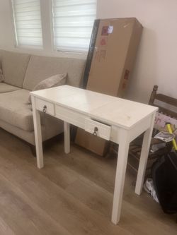 Desk With Mirror