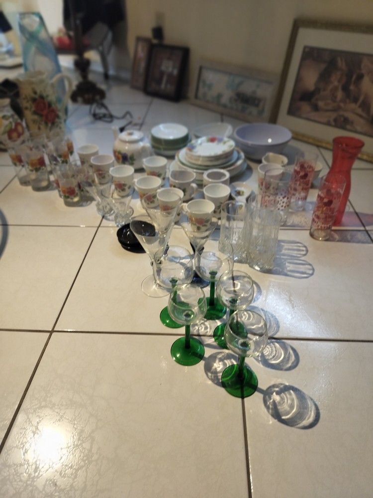 Glass Wear Set. Over 100 Pieces.