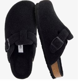 Black Wool Buckle Strap Clogs
