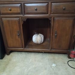 Great Condition Hand Crafted Desk Hutch Dove Tale Joints