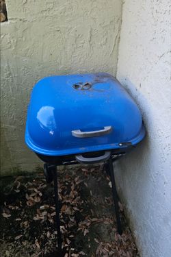 CHARCOAL GRILL