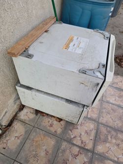 Washer and dryer cabinets