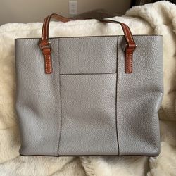  Dooney & Bourke Leather Hand Bag 