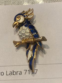 Vintage Trifari Enamel Parrot Brooch