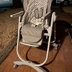 CHICCO highchair — Polly Magic Highchair  (Singapore)     »$100  obo« 