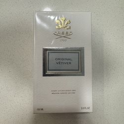 Perfume nuevo en su caja