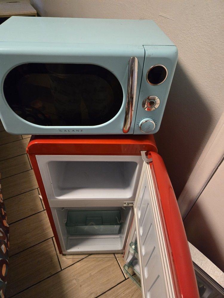 Microwave And Refrigerator