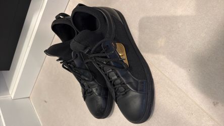 Men’s Fendi sneakers 