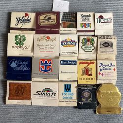 A vintage lot of matchbooks featuring logos from US hotels, casinos, and restaurants.