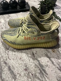 Yeezy 350 Boost v2 “Frozen Yellow”