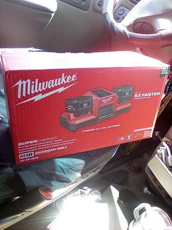 Milwaukee Super Charger M18