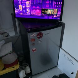 Big -mini Fridge Whirlpool 