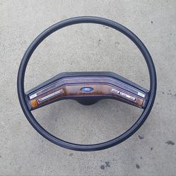 78-86 Ford Trucks Steering Wheel Part En