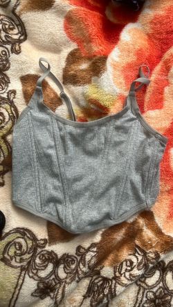 Grey crop top size s