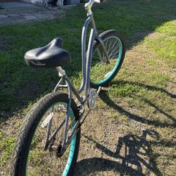 Women’s Beach Cruiser Bike 