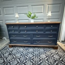 10 Drawer Dresser - Bassett Furniture 