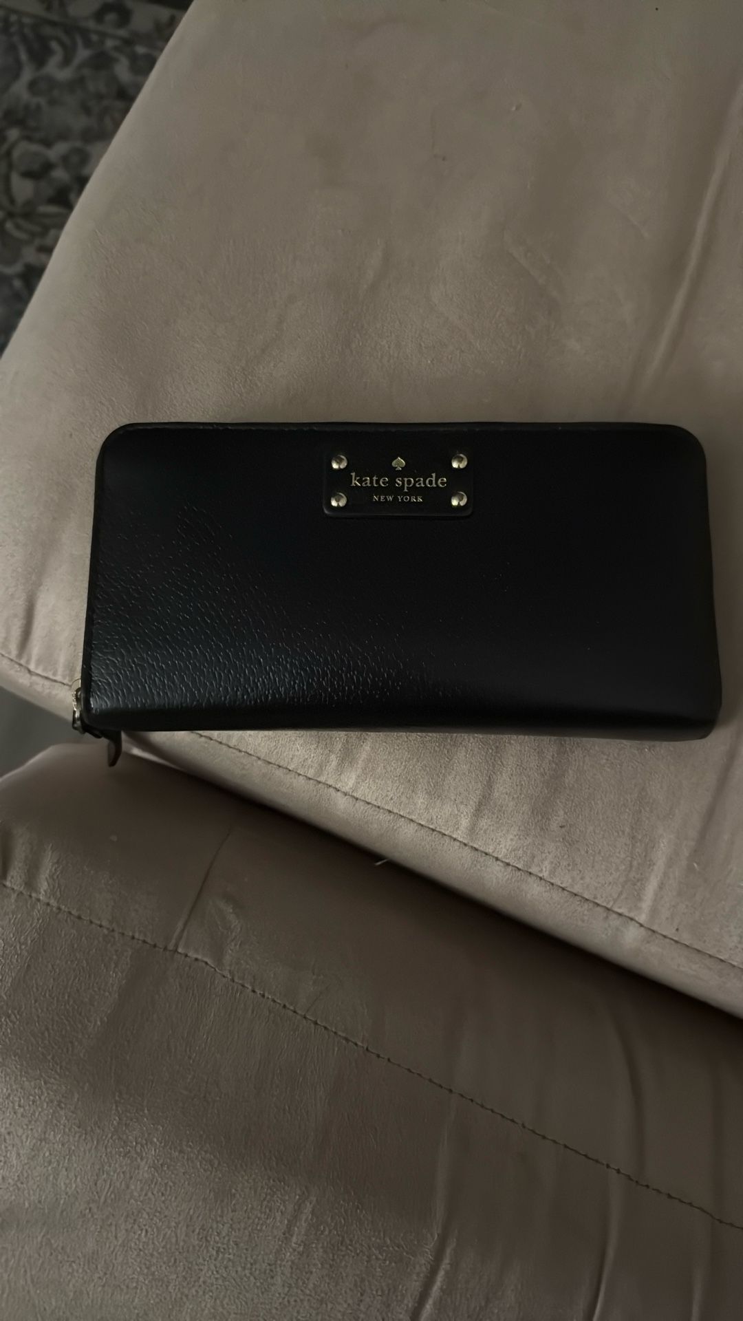 Kate Spade Zipper Wallet
