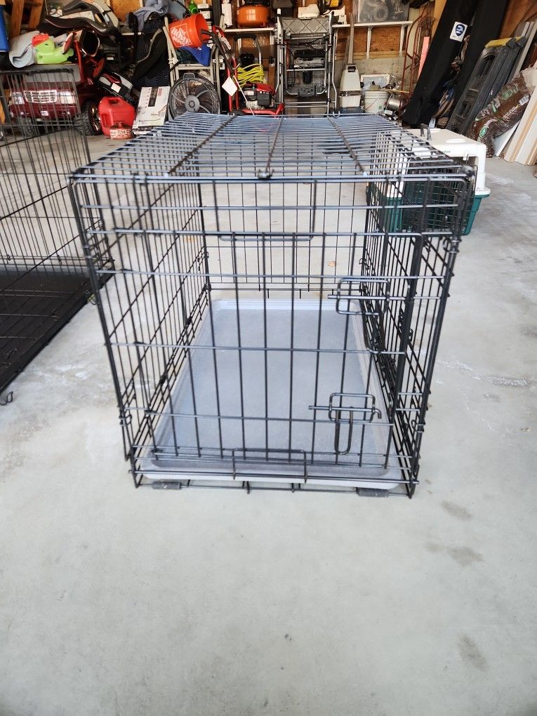 Medium Dog Crate, Gently Used (Black)