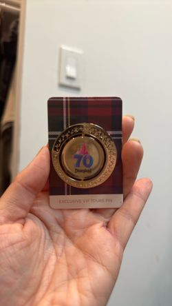 Disneyland 70th Anniversary Exclusive VIP Tours Pin