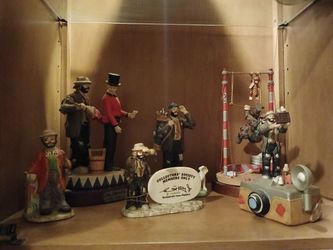 vintage clowns from emmett kelly jr, flambro collection