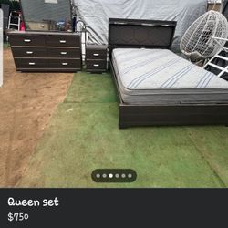 Brand New Black Bedroom Set Are Available With Free Delivery And Cash On Delivery 
